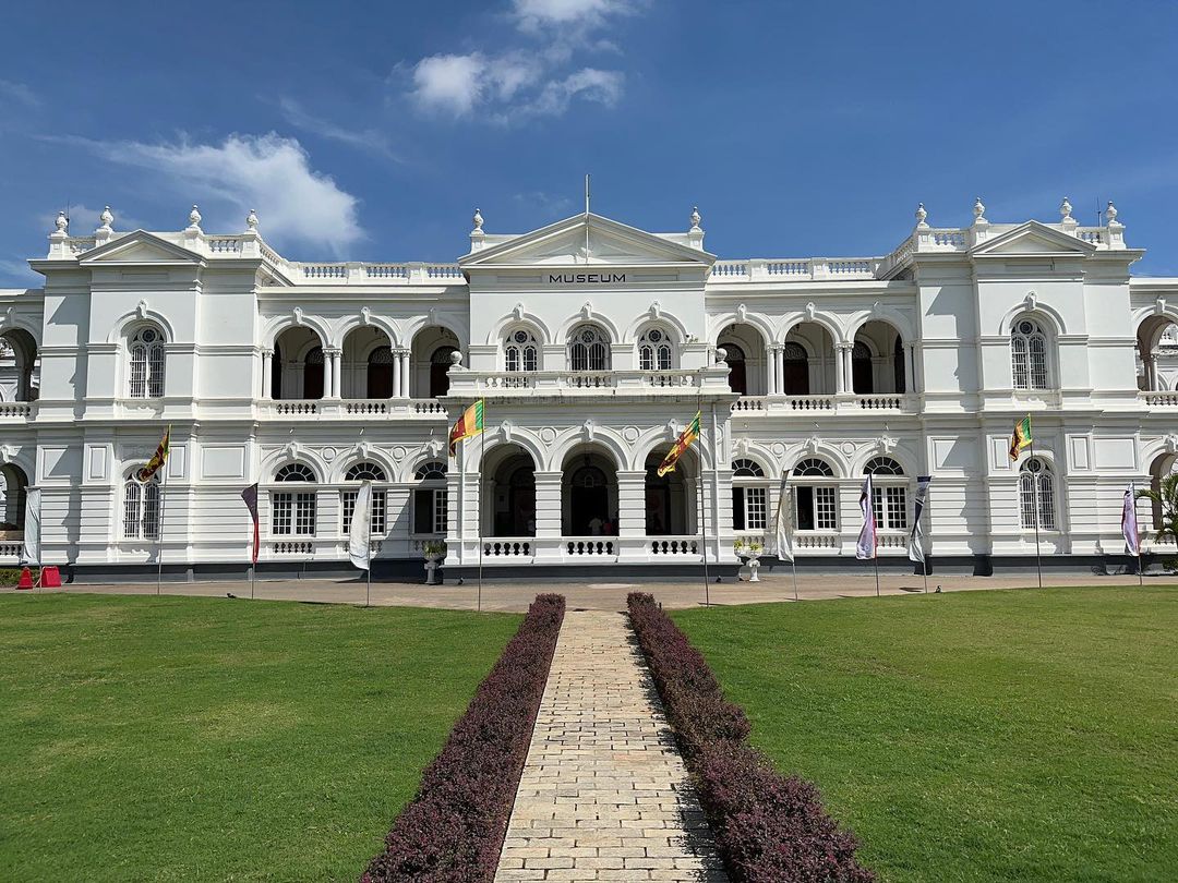 Colombo, Sri Lanka: 22 tips voor wat te zien en doen in 2026 13 Gebouw van het Nationaal Museum in Colombo