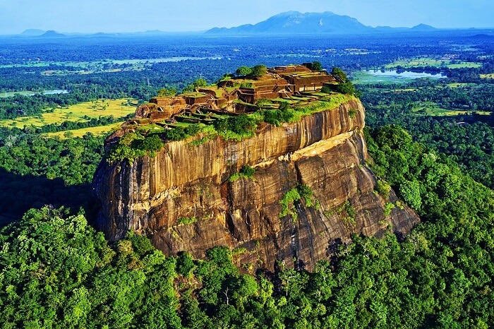 Colombo, Sri Lanka: 22 tips voor wat te zien en doen in 2026 24 De rots Sigiriya boven de jungle
