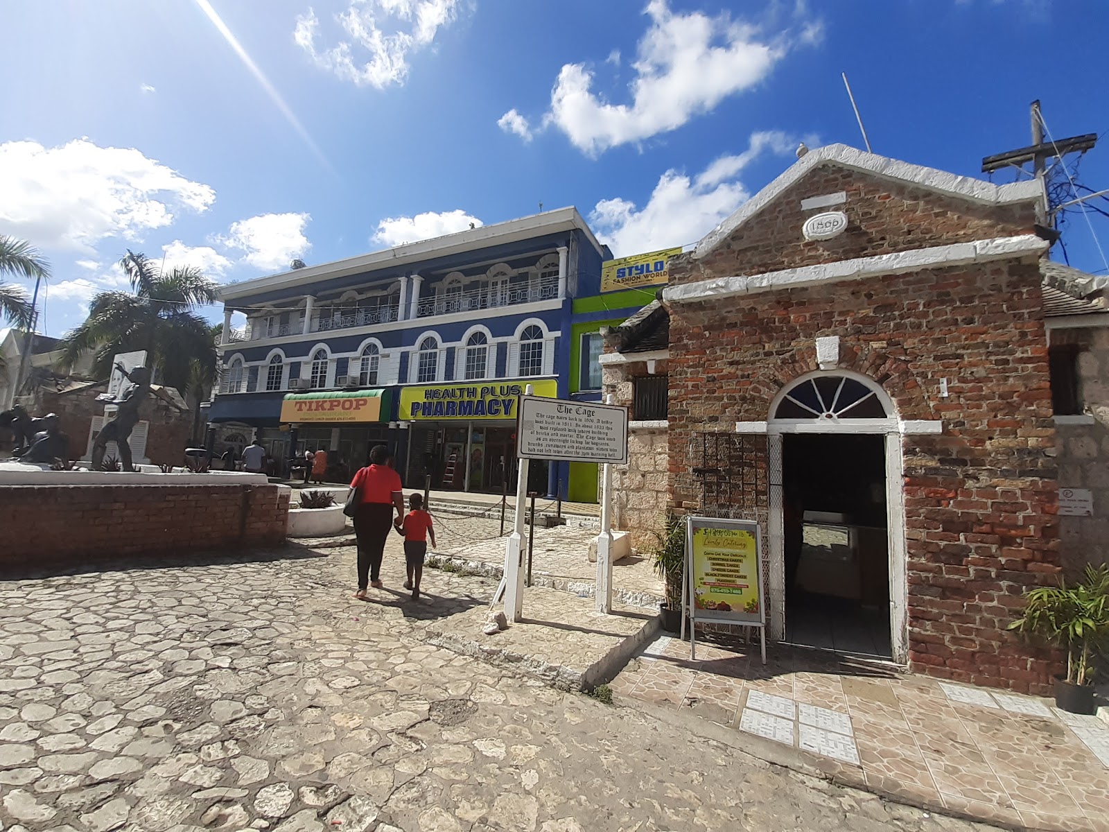 Montego Bay, Jamaika: 22 Tipps für 2026 – was du sehen und unternehmen kannst 4 Sam Sharpe Square mit dem historischen Gefängnis The Cage