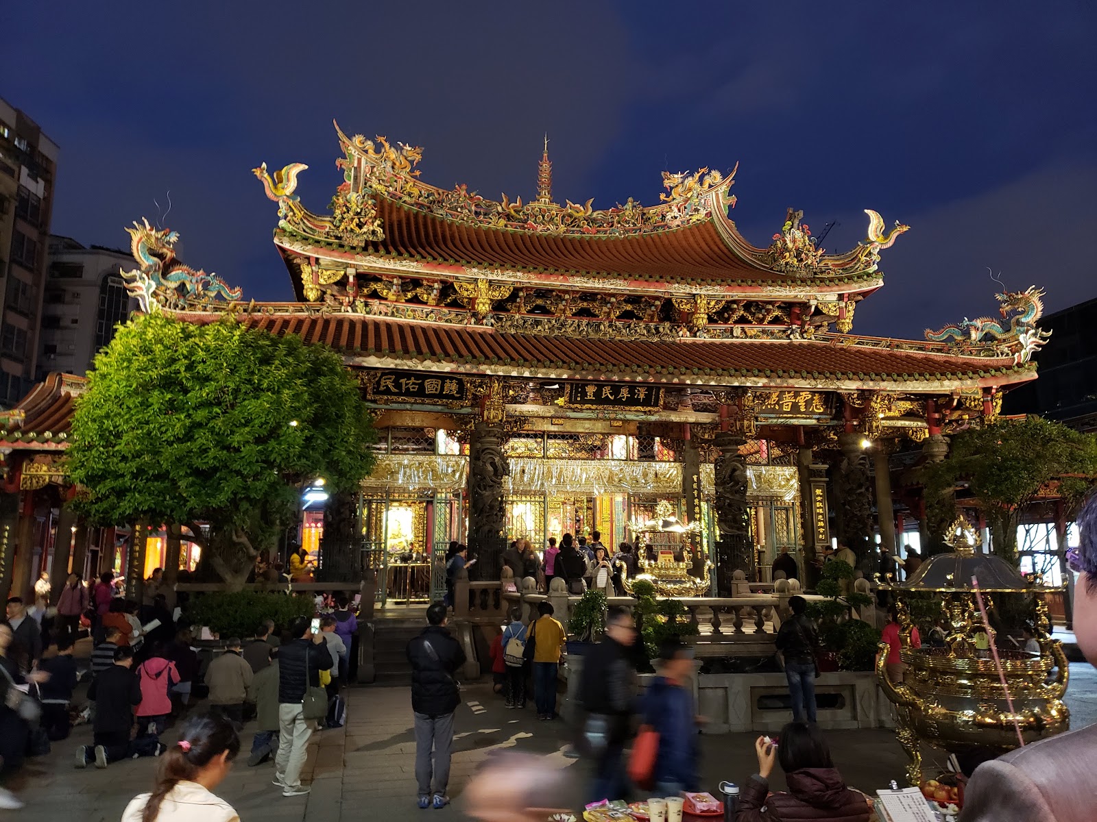 Taipeh Taiwan: 22 Tipps für deine Reise 2026 6 Longshan-Tempel am Abend