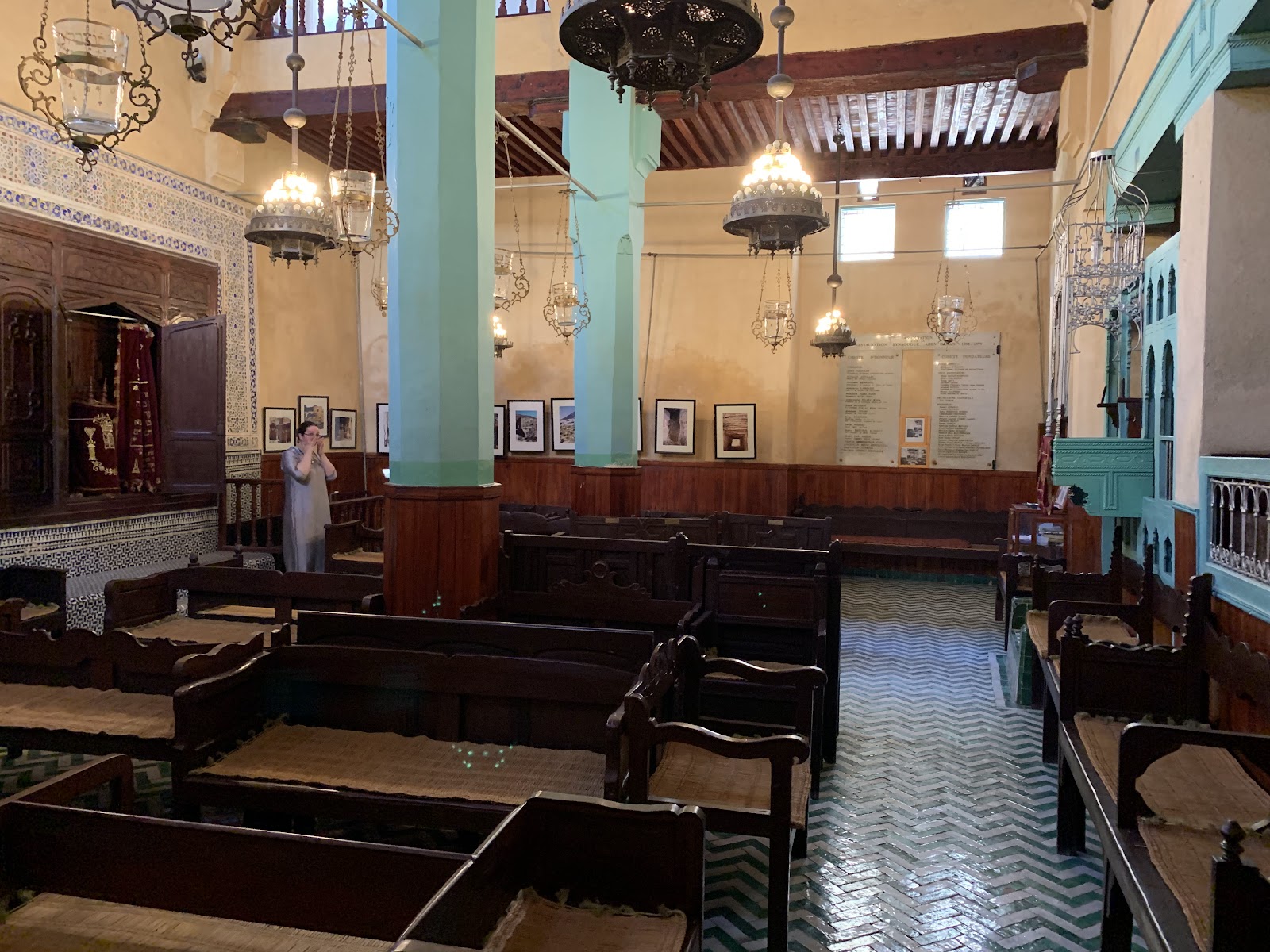 Fès, Marokko: 22 Tipps, was du 2026 sehen und erleben solltest 15 Innenraum der Aben-Danan-Synagoge in der Mellah
