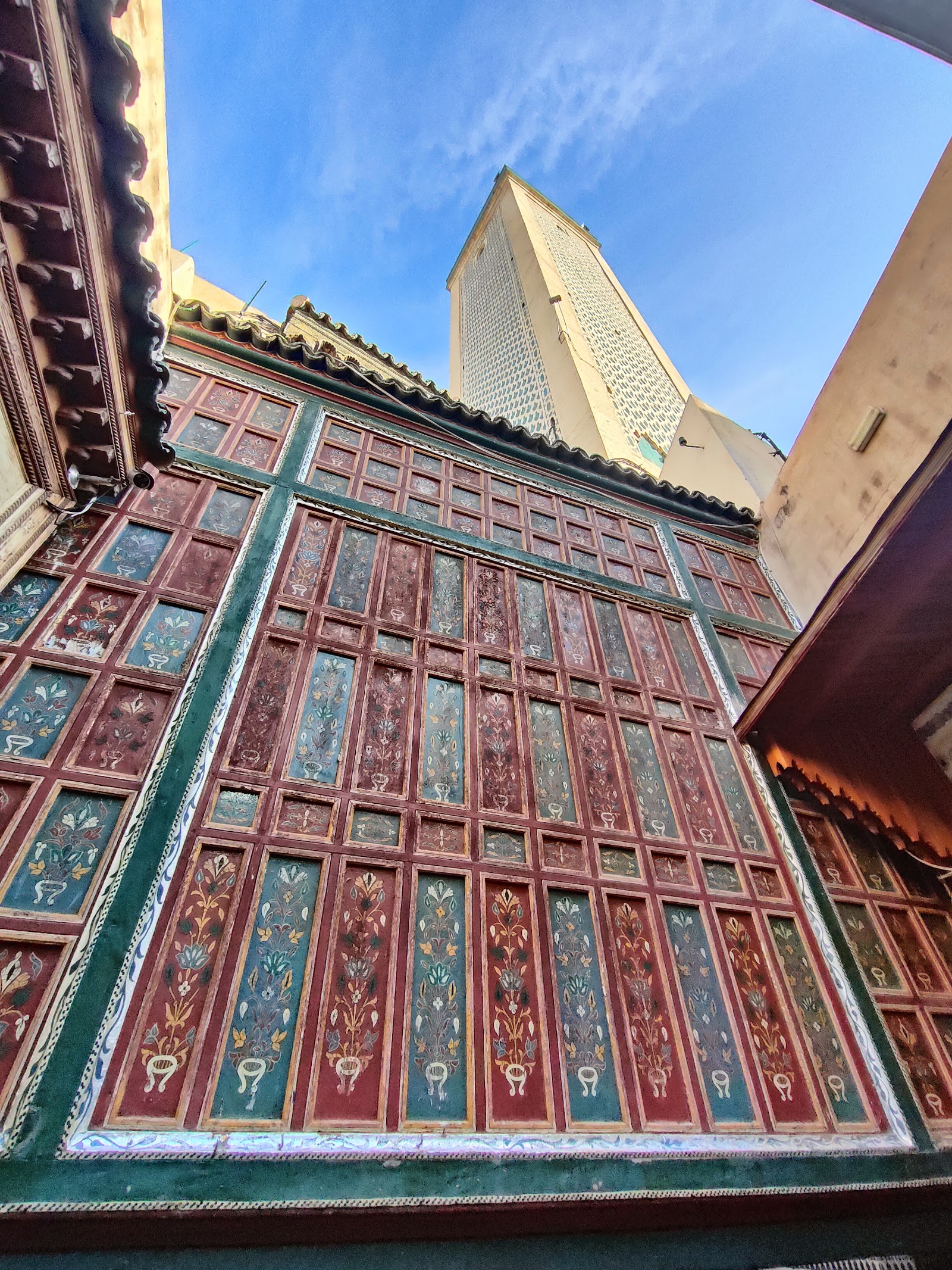 Fès, Marokko: 22 Tipps, was du 2026 sehen und erleben solltest 10 Verzierte Fassade des Moulay-Idriss-II-Schreins