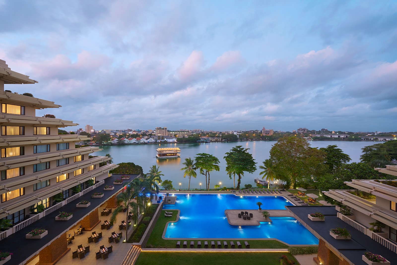 Kolombo Sri Lanka: gdzie nocować? Hotele i dzielnice 2026 10 Hotel Cinnamon Lakeside Colombo