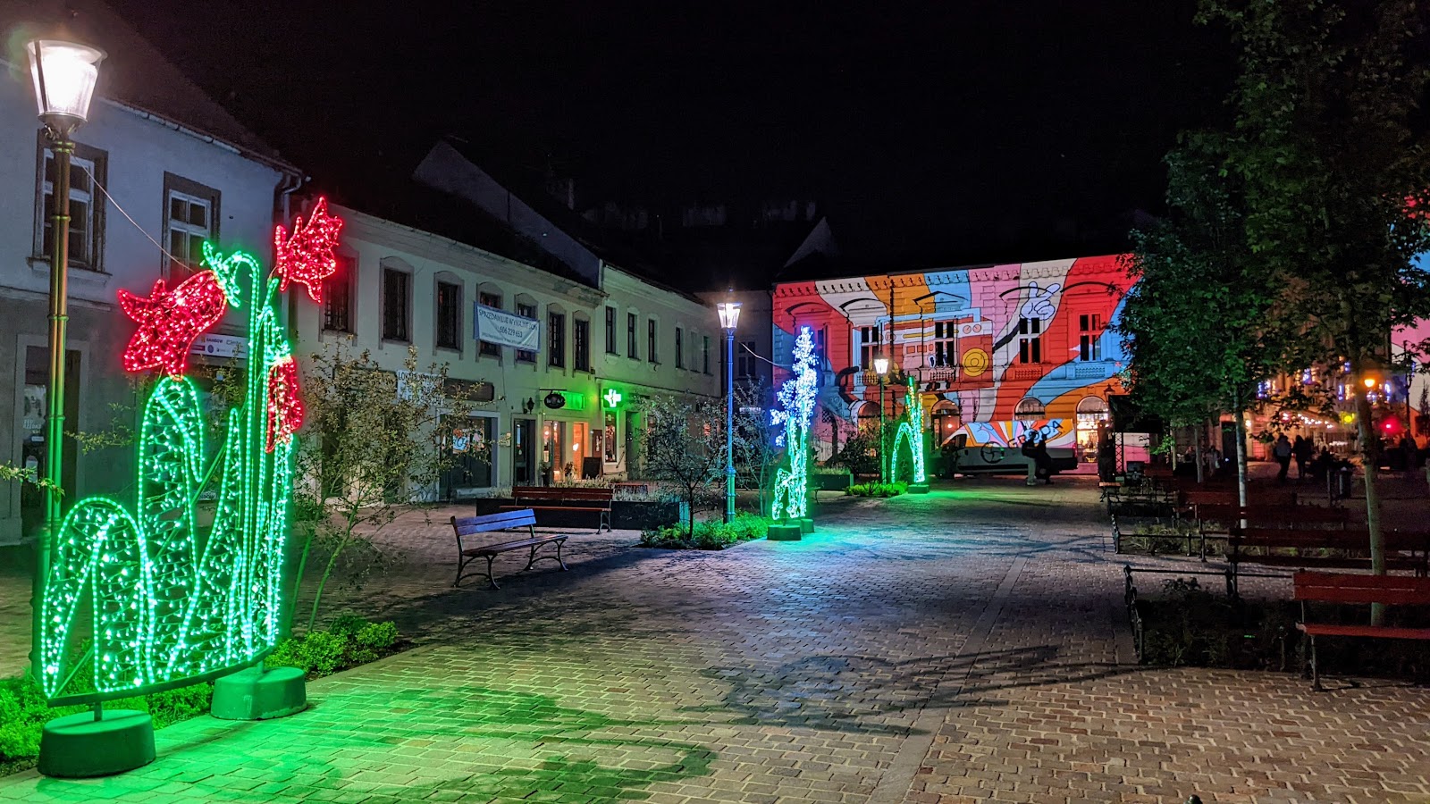 Mercados navideños de Bielsko-Biała 2026: fechas y programa 10 Iluminación navideña de calle en Bielsko-Biała