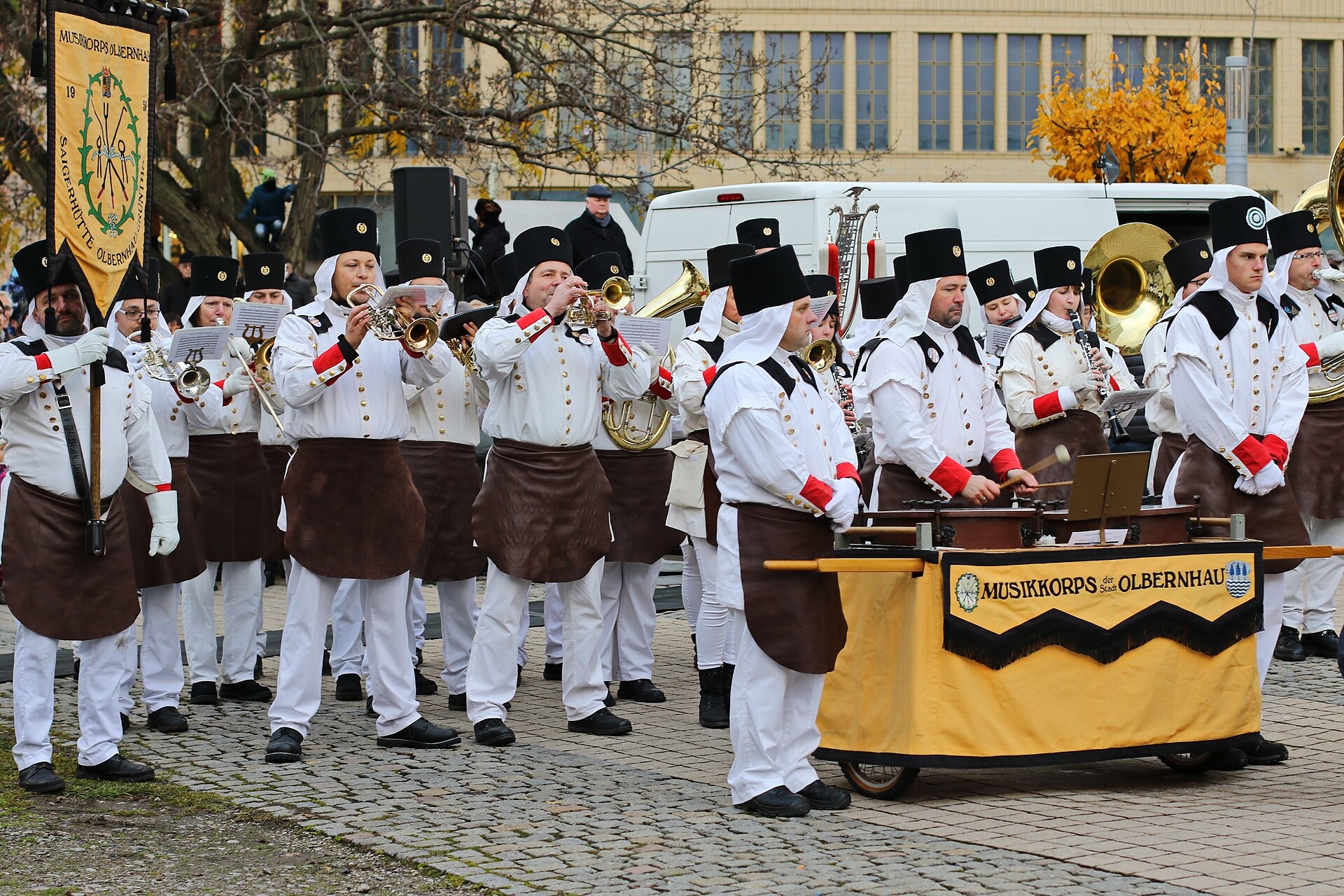 Chemnitz Christmas Market 2026: Pyramid & Bergparade 5 Mining band at the Bergparade in Chemnitz