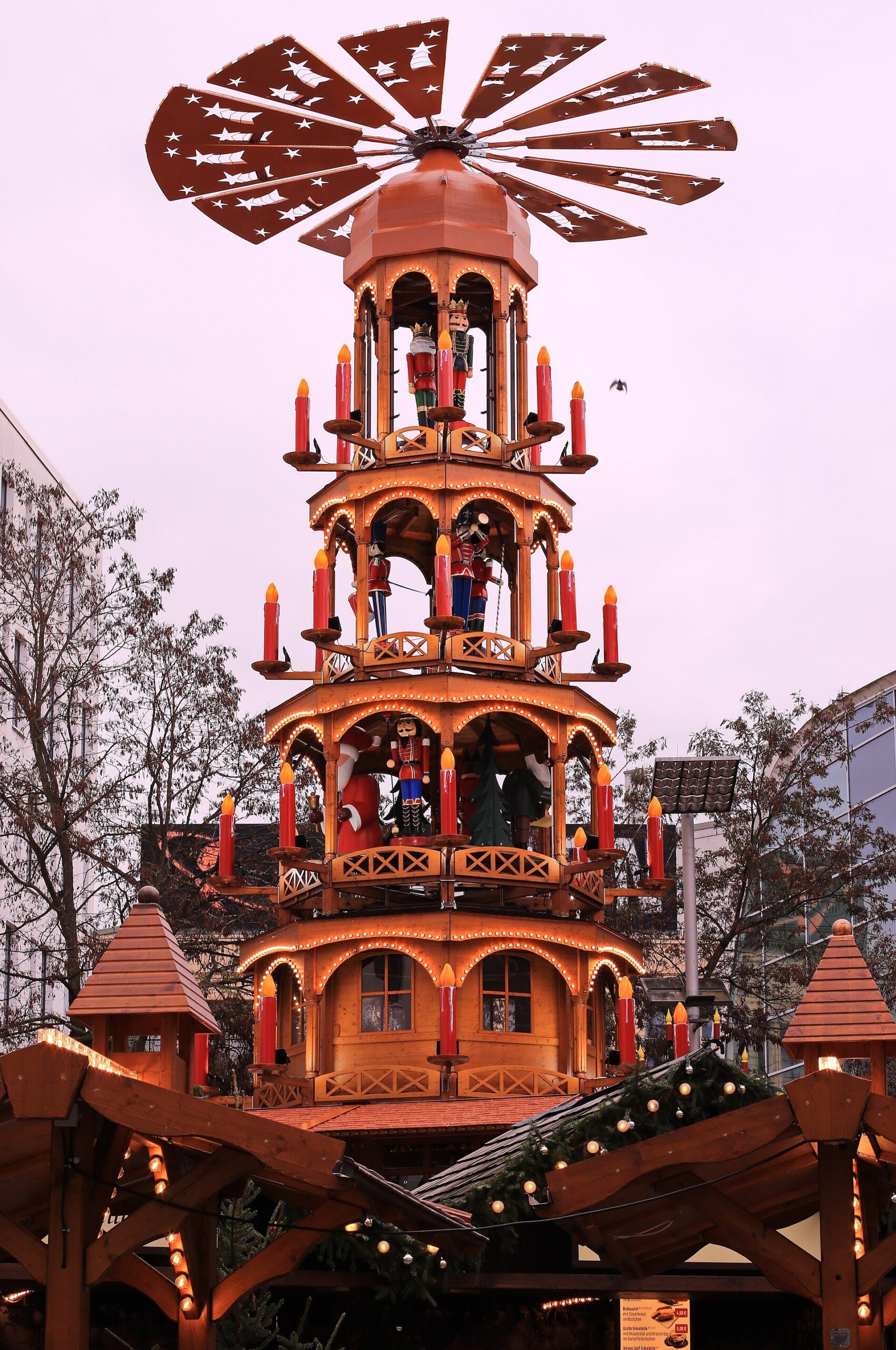 Chemnitz Christmas Market 2026: Pyramid & Bergparade 16 Ore Mountains Christmas pyramid with figurines