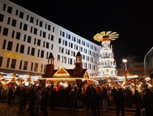 Domovská stránka 8 Vánoční trhy Chemnitz v roce 2026: pyramida a Bergparade