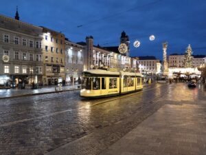 Domovská stránka 8 Vánoční trhy Linz v roce 2026: 5 trhů, vláček a parkování