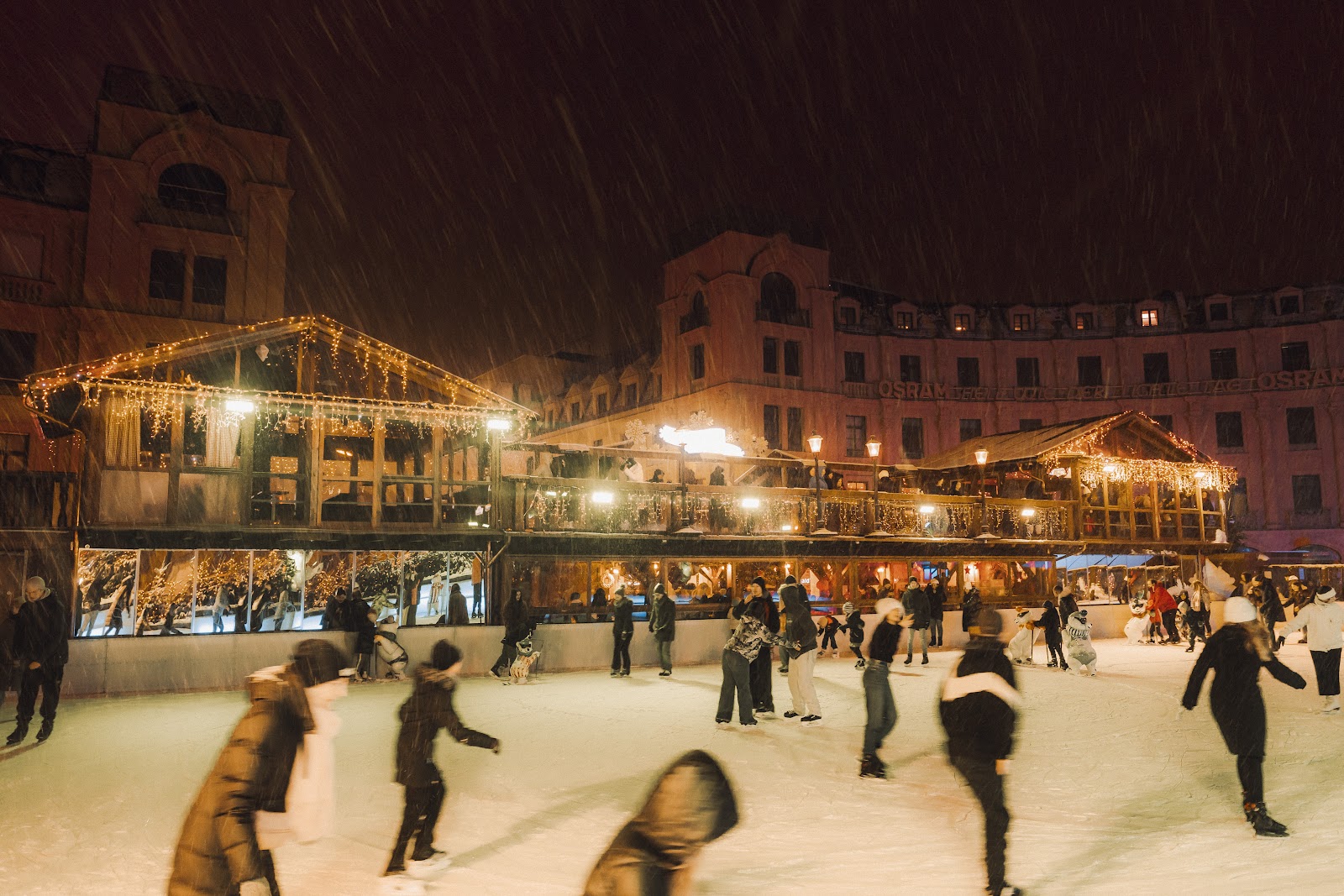 Mercados de Navidad de Múnich 2026: fechas, mercados y P+R 15 Pista de hielo Münchner Eiszauber en Karlsplatz