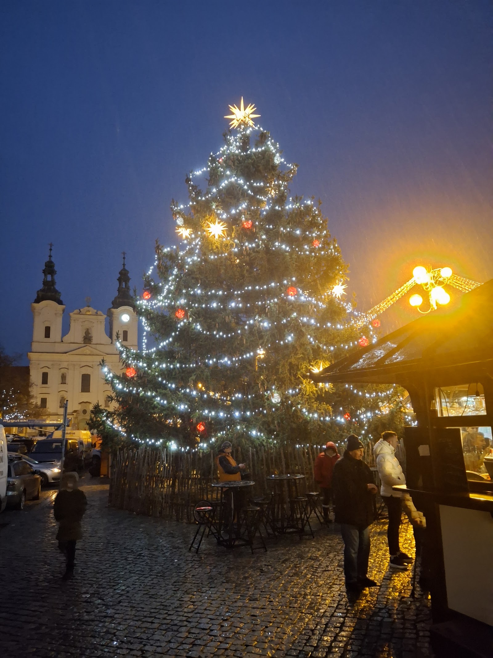 Weihnachtsmärkte in Mähren 2026: 13 schönste Orte 11 Weihnachtsbaum in Uherské Hradiště