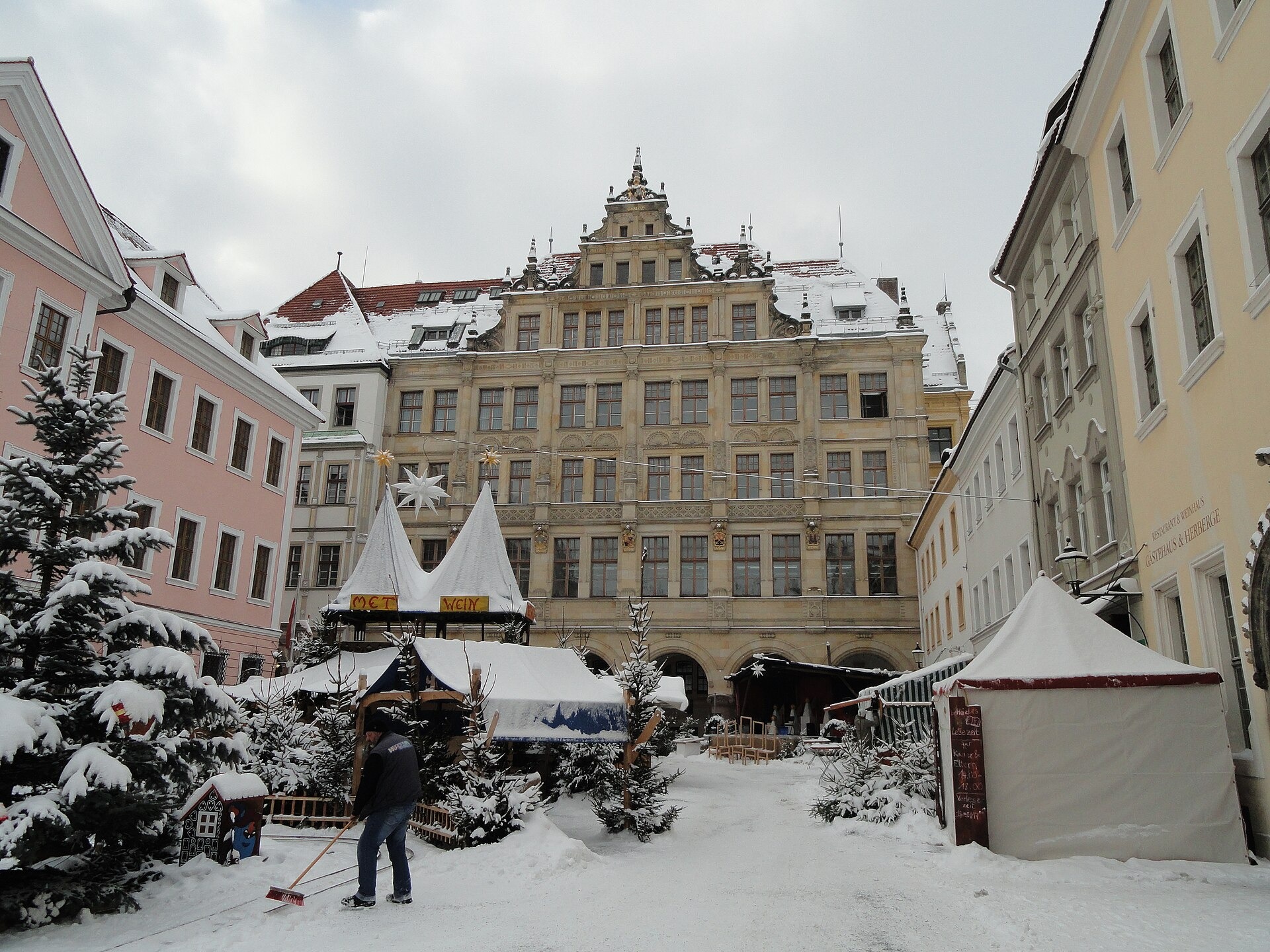 Weihnachtsmärkte in Deutschland an der Grenze 2026: von Pirna bis Passau 8 Weihnachtsmarkt in Görlitz im Schnee