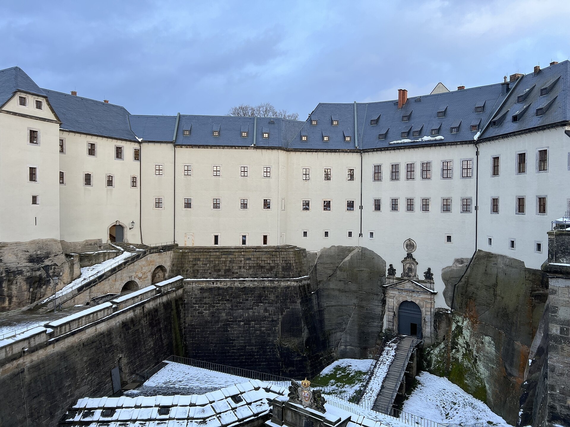 Weihnachtsmärkte in Deutschland an der Grenze 2026: von Pirna bis Passau 20 Festung Königstein im Winter