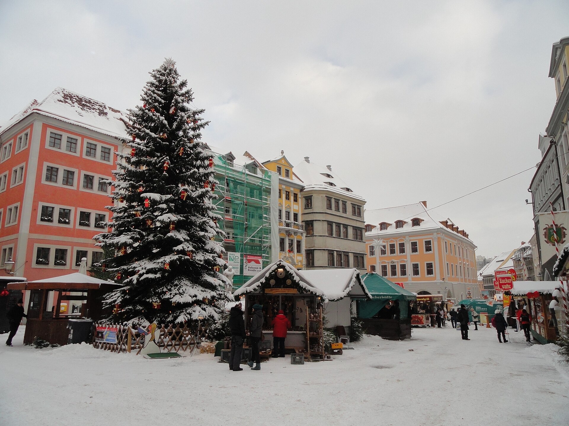 Mercados de Navidad de Zittau 2026: fechas, tren y aparcamiento 9 Mercado de Navidad en Görlitz bajo la nieve